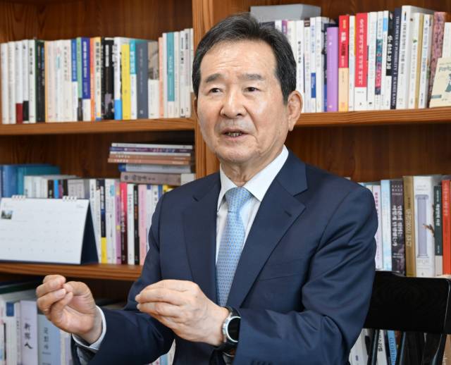 정세균 전 국회의장이 4일 서울 종로구 국민시대에서 본지와 인터뷰를 갖고 있다. 성형주 기자 2025.06.04