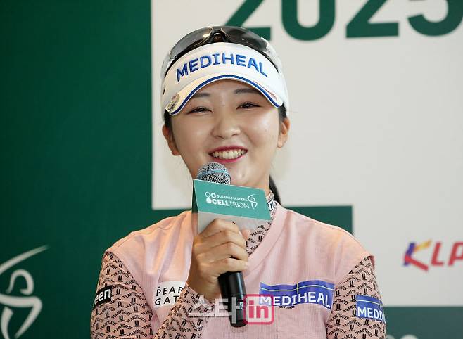 이예원이 5일 강원도 원주시 성문안 컨트리클럽에서 열린 KLPGA 투어 셀트리온 퀸즈 마스터즈 기자회견에서 질문에 답하고 있다. (사진=이데일리 골프in 조원범 기자)