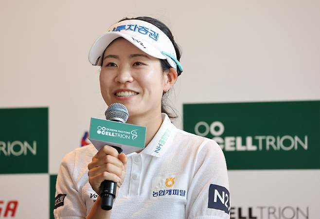 박민지가 5일 열린 KLPGA투어 셀트리온 퀸즈 마스터즈 공식 기자회견에서 질문에 답하고 있다. (KLPGA 제공)