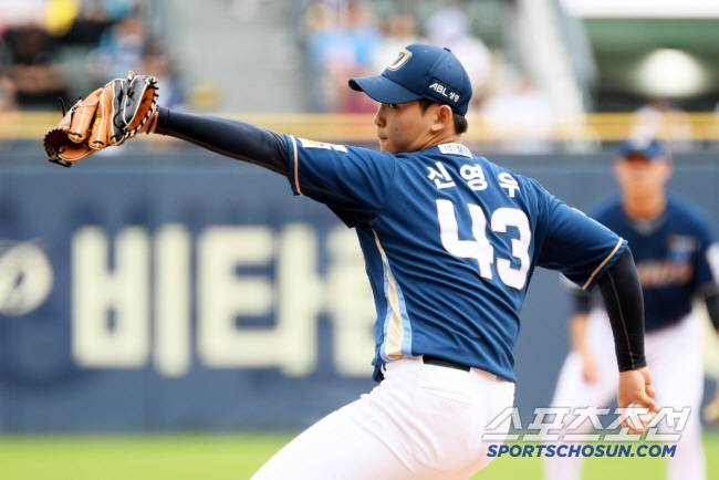 25일 잠실구장에서 열린 LG 트윈스와 NC 다이노스의 경기. NC 신영우가 역투하고 있다. 잠실=박재만 기자 pjm@sportschosun.com/2024.05.25/