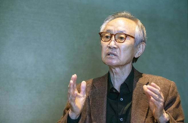 전윤철 전 경제부총리가 3일 오후 서울 용산구 그랜드하얏트에서 전직 경제관료로서 새정부에 바라는 당부를 하고 있다. 2025. 6. 3/ 조인원 기자