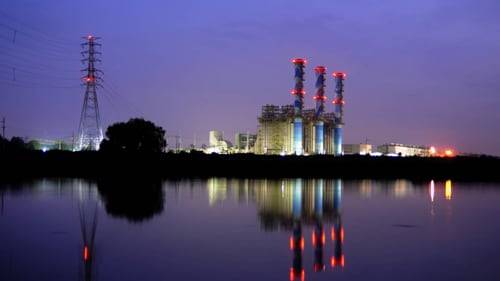 야간 시운전 중인 평택 오성 LNG 화력발전소. /SK E&S