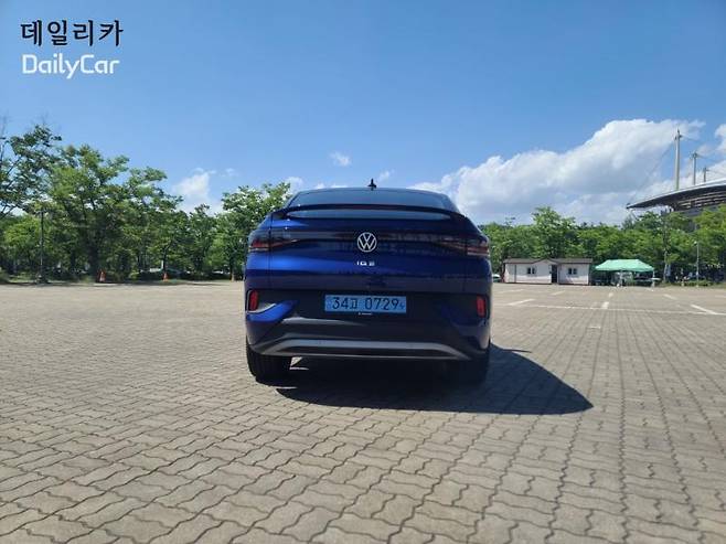 폭스바겐 쿠페형 전기 SUV ID.5