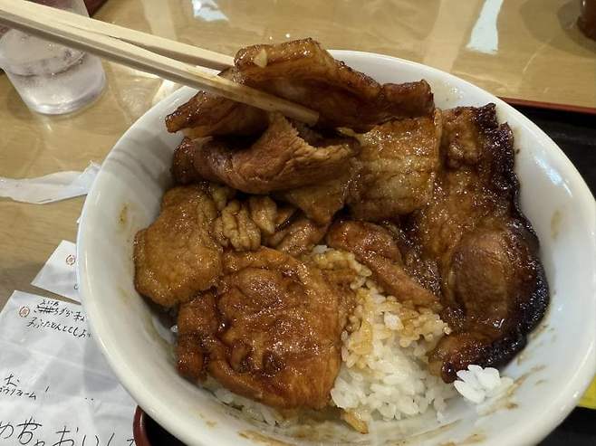 0490f719b58460ff20b5c6b236ef203e60a3271fd6323a60