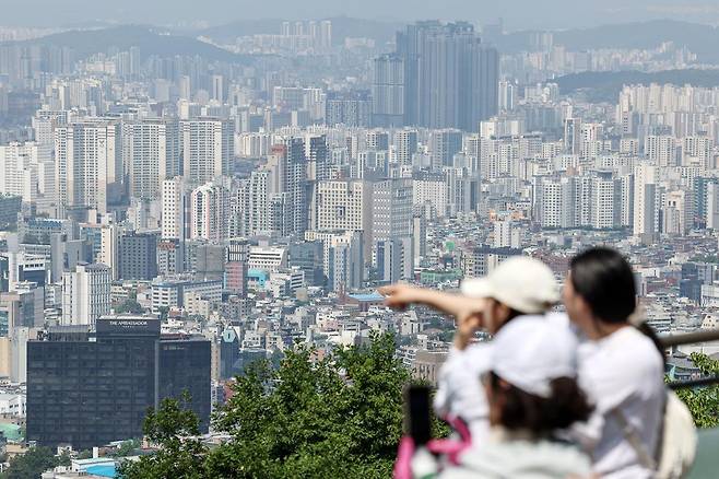 서울 중구 남산에서 바라본 시내 아파트 단지 모습. 2025.6.3/뉴스1 ⓒ News1