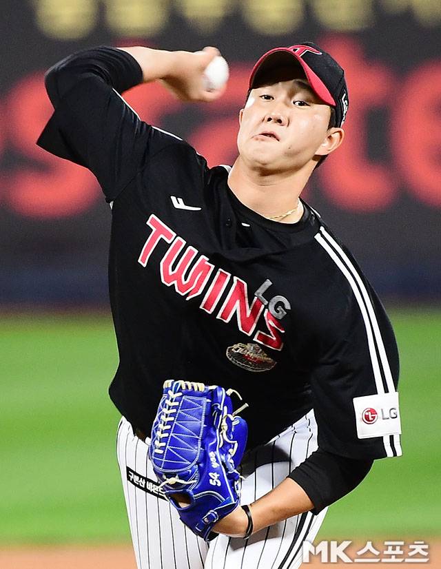 유영찬은 5일 창원 NC전에서 5아웃 세이브로 LG 승리에 앞장섰다. 사진=김영구 기자