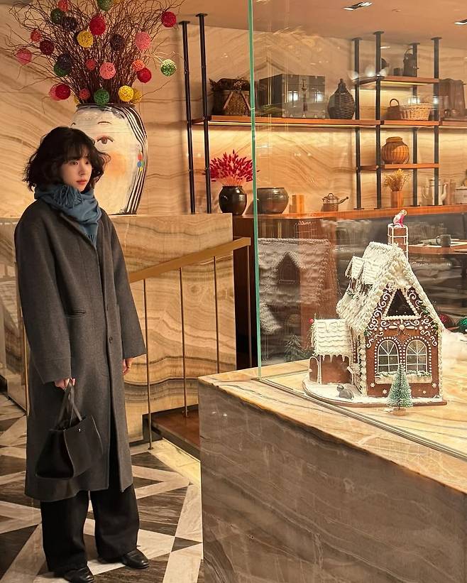 나의 겨울나기. 크리스마스도 조아하고 고구미 슈톨렌 트리 캐롤 눈 방어 딸기 다 좋아하지만 그 중 제일인 붕어빵 사랑해. (1)_20250606_104109_861.jpg 매력적인 페이스의 배우 서은수