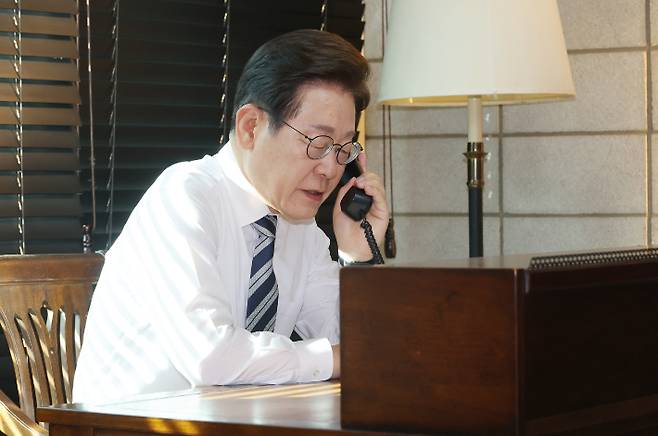 통화하는 이재명 대통령. 연합뉴스