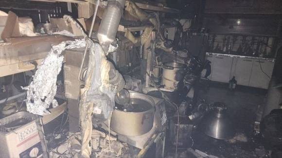 지난 4일 오후 9시 52분쯤 대전시 유성구 카이스트 생명화학공학동 5층에서 폭발 후 화재사고가 난 현장 모습.&nbsp; &nbsp; 대전유성소방서 제공