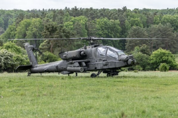 2023년 독일에서 훈련 중에 착륙하는 아파치 헬기(AH-64E). 출처=미 육군