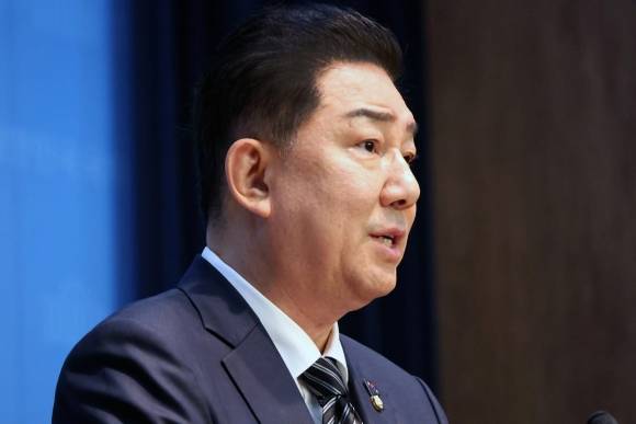 민주당 원내대표 출마 선언하는 김병기 의원 - 김병기 더불어민주당 의원이 5일 서울 여의도 국회 소통관에서 원내대표 출마를 선언하고 있다. 2025.6.5 연합뉴스