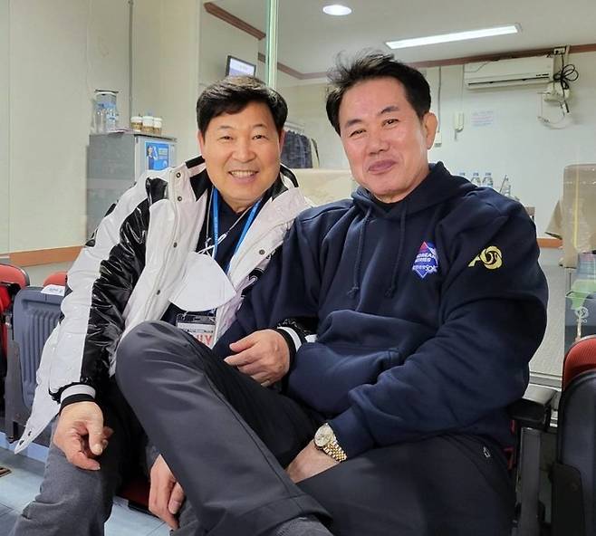 이만수 이사장과 김시진 위원장