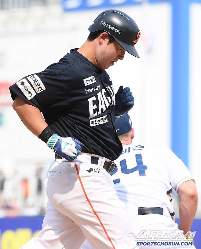 31일 창원 NC파크에서 열린 한화-NC전. 5회초 1사 1루 노시환이 병살타로 아웃되고 있다. 창원=정재근 기자 cjg@sportschosun.com/2025.5.31/