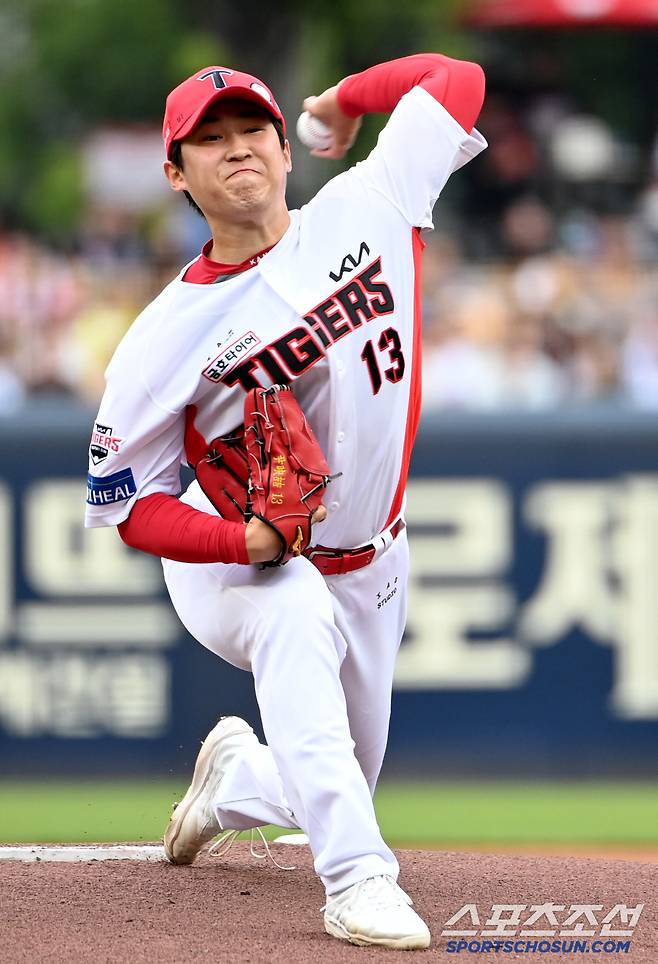 6일 광주 KIA챔피언스필드에서 열린 한화와 KIA의 경기, KIA 선발투수 윤영철이 역투하고 있다. 광주=허상욱 기자wook@sportschosun.com/2025.06.06/