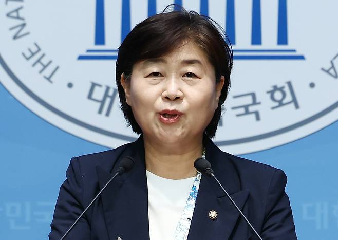 서영교 더불어민주당 의원이 지난 5일 서울 여의도 국회 소통관에서 제22대 국회 제2기 민주당 원내대표 출마를 선언하고 있다. /뉴스1