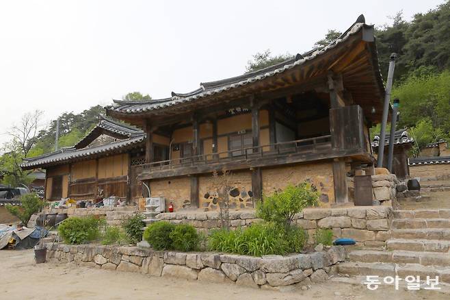 ‘춘향전’ 이몽룡의 실제 모델이던 성이성이 지은 경북 봉화 계서당.