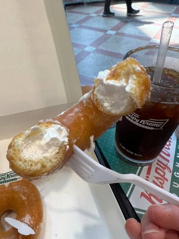 Internet_20250607_164603_5.jpeg 크리스피도넛 오리지널 우유크림필드 .jpg