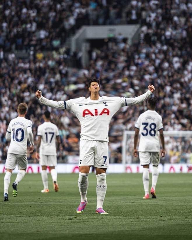 갓.jpg 암투병 환자 방문하는 손흥민