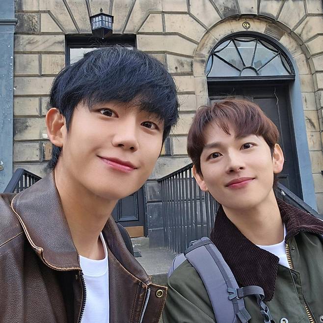 369567929_737836214770000_5039458911913946762_n.jpg 정해인&임시완 함께 찍은 여행사진 정해인&임시완 함께 찍은 여행사진 .jpg