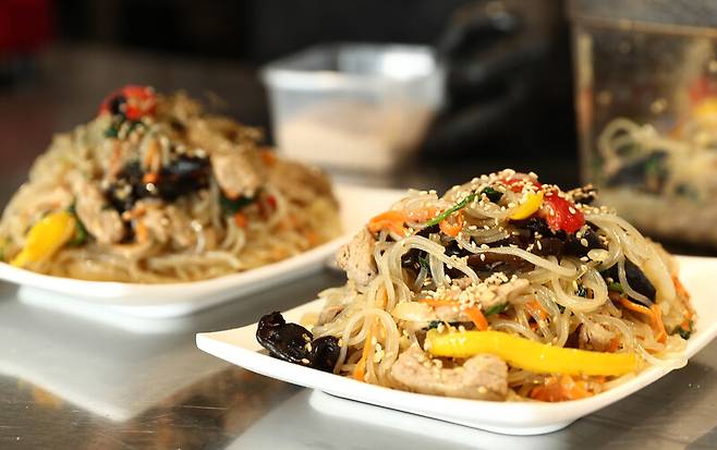 김미령씨가 내놓은 잡채. 박미향 기자