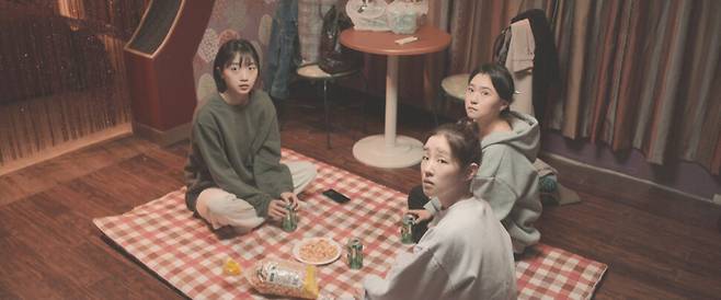 영화 ‘내가 누워 있을 때’ 스틸컷. 배급사 제공