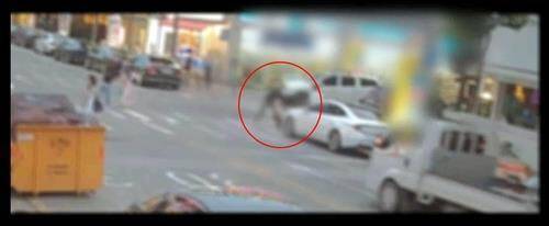 지난해 6월 7일 광주 광산구 첨단지구 유흥가에서 김씨가 범행하는 장면. (사진=광주지검)