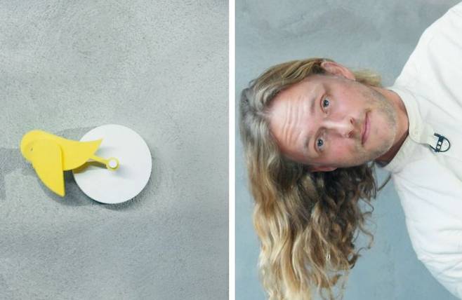 버디의 공동창업자인 안드레아스가 작동 중인 버디의 모습을 따라하면서 알기 쉽게 설명하고 있다. Birdie