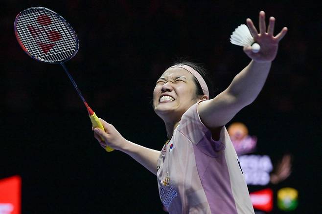 안세영이 8일 인도네시아 오픈에서 우승을 확정한 후 기뻐하고 있다. /AFP 연합뉴스