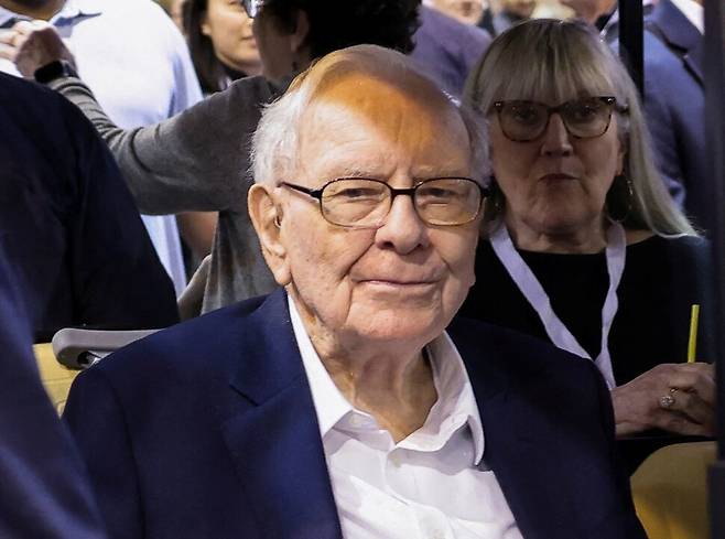 2025년 5월4일 은퇴를 선언한 워런 버핏의 지난 60년 투자수익률은 550만2284%에 이른다고 한다. 2024년 5월 버크셔해서웨이 주주총회에 참석한 버핏. REUTERS