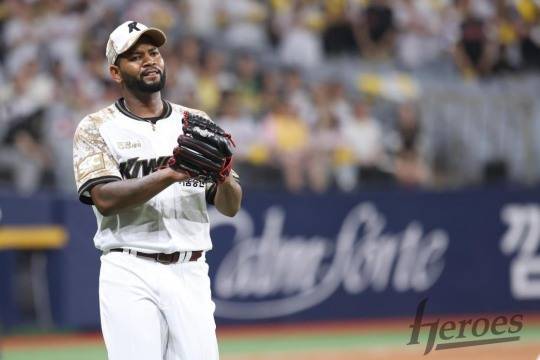 호흡 다듬는 알칸타라. 사진=연합뉴스