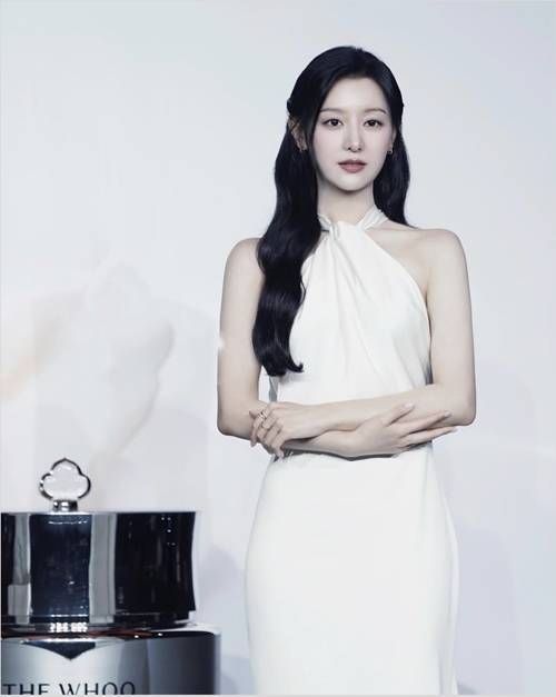 배우 김지원이 독보적인 ‘클래스’를 입증했다. 사진=김지원 SNS