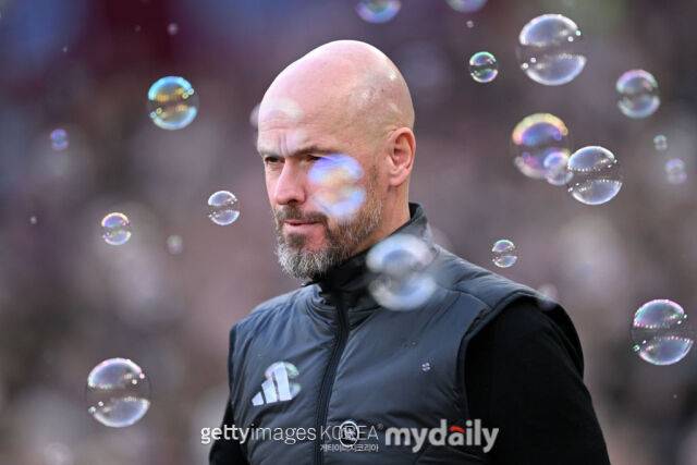 에릭 텐하흐 감독이 안토니와 재회를 추진하고 있다. /게티이미지코리아