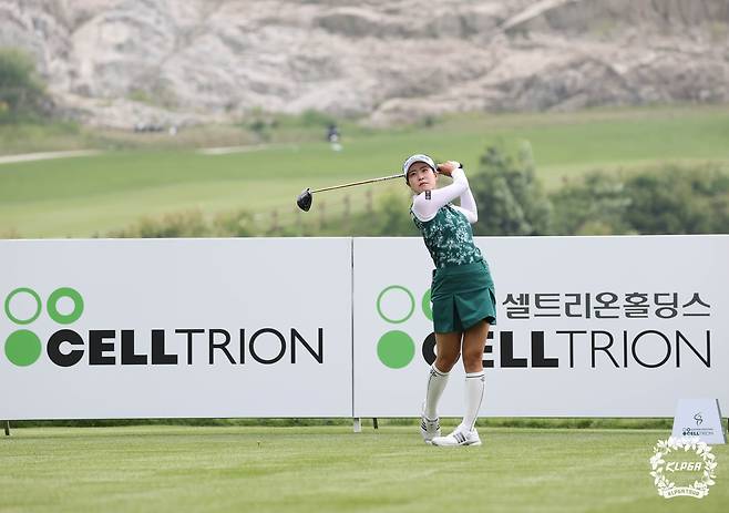 2번 홀에서 드라이버 샷을 날리고 있는 박민지. [사진=KLPGA]
