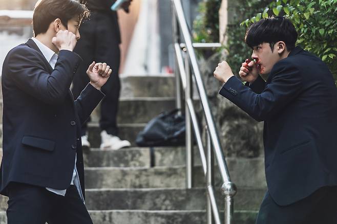 웨이브 오리지널 드라마 ‘ONE:하이스쿨 히어로즈’ 한 장면. 사진 웨이브