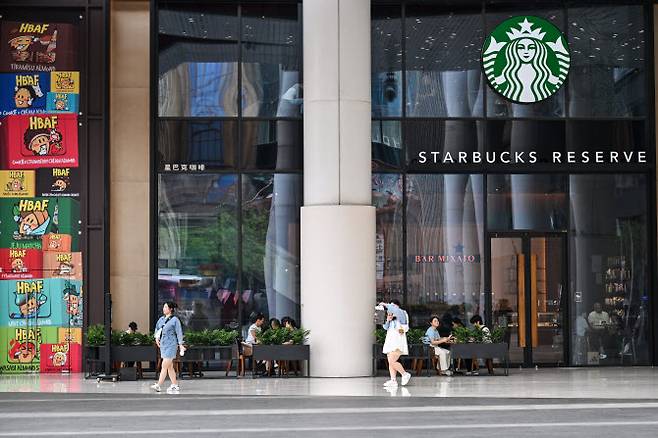 중국 상하이의 스타벅스 매장. (사진=AFP)