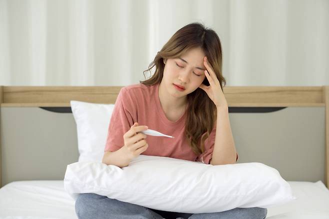 면역력이 낮으면 몸의 방어 능력이 떨어진다. 피로감을 느끼기 쉽고 감기나 몸살에도 잘 걸린다. [사진=게티이미지뱅크]