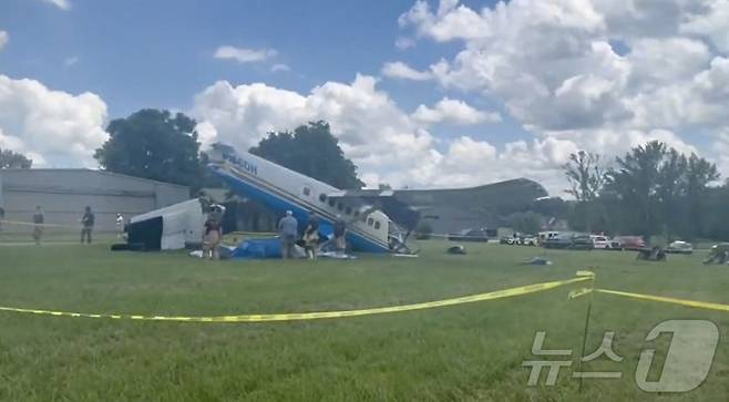 미국 테네시주 툴라호마에서 비행기 추락 사고가 발생했다. 2025.6.8 ⓒ AFP=뉴스1