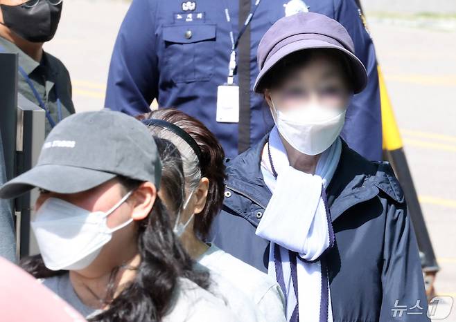 윤석열 전 대통령 장모 최은순 씨. (공동 취재) 2024.5.14/뉴스1 ⓒ News1 신웅수 기자