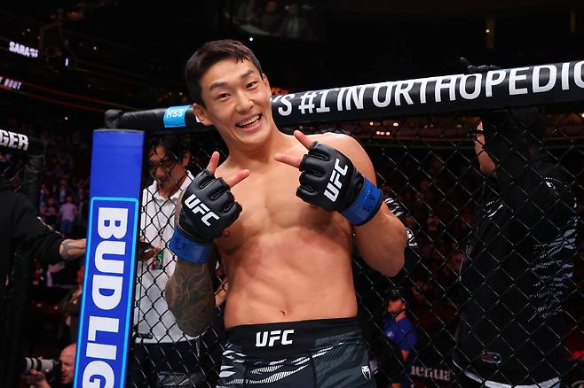 유주상이 UFC 데뷔전에서 KO승을 거뒀다.(UFC 제공)