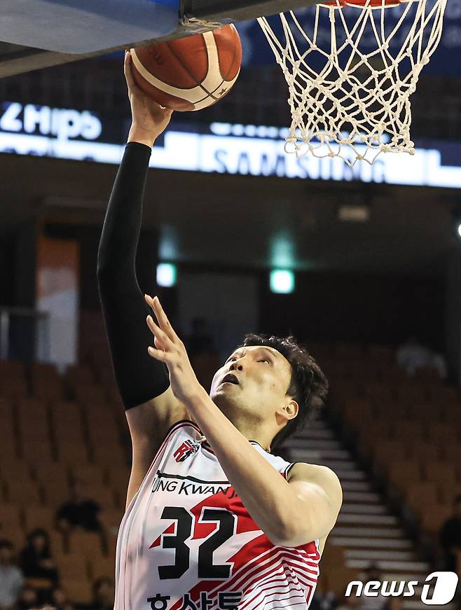 이종현은 안양 정관장과 1년 계약을 맺은 뒤 은퇴 절차를 밟았다. 이후 해외 진출을 추진하는 중이다. 뉴스1 DB  ⓒ News1 김도우 기자