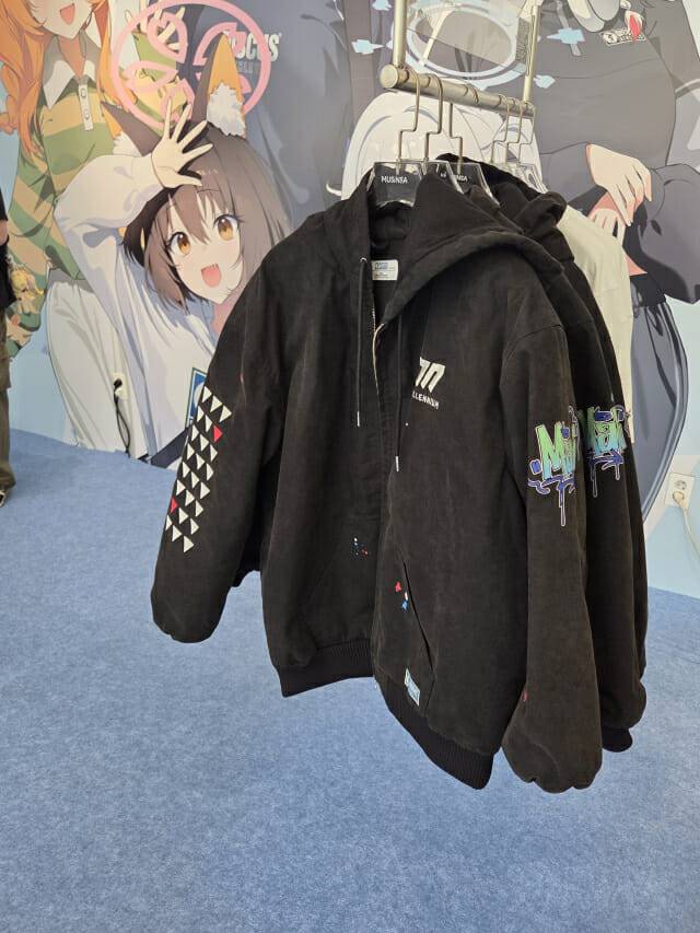 블루 아카이브 성수 무신사 팝업스토어 내에 비치된 굿즈