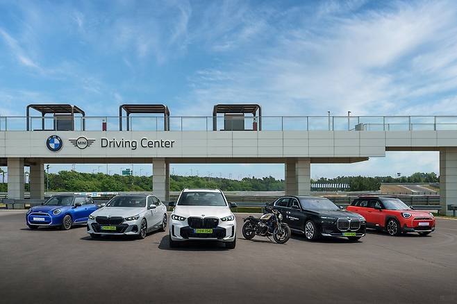 BMW and MINI cars are parked at the BMW Driving Center in Incheon in celebration of BMW Korea's 30th anniversary. The three-day festival garnered roughly 18,000 visitors. [BMW KOREA]