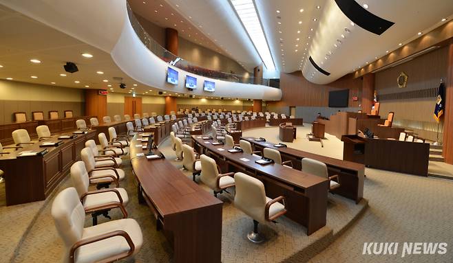 충남도의회 본회의장 전경.