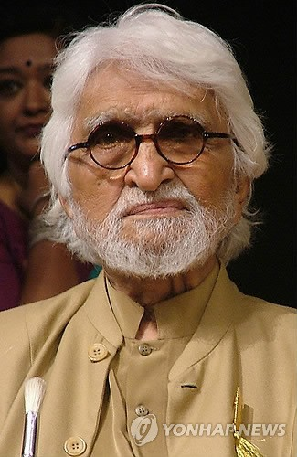 ‘인도의 피카소’ 후세인의 생전 모습. [사진 출처 = EPA 연합뉴스]