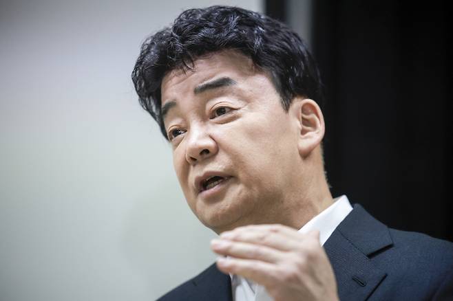 더본코리아가 강석원 대표이사의 사임으로 백종원 대표이사 단독 체제로 전환됐다. /사진=뉴시스