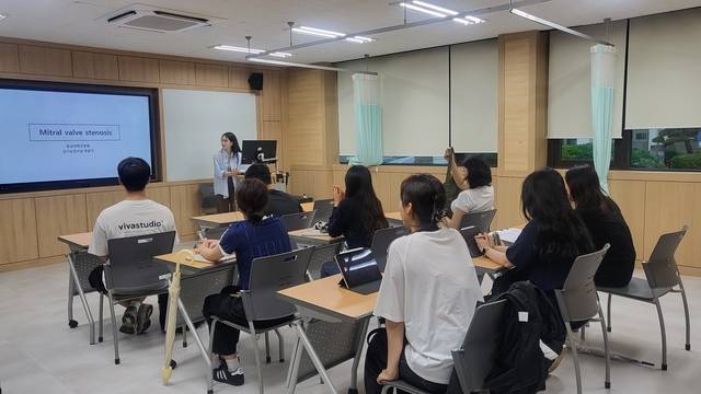 대전보건대 임상병리학과 전공심화과정 수업 모습.  한국전문대학교육협의회 제공
