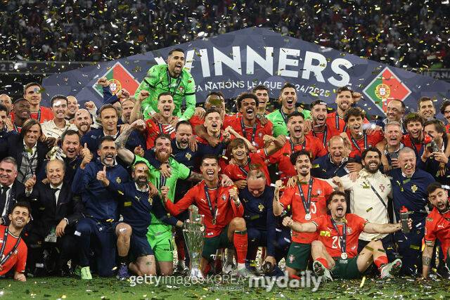 2024-25 UEFA 네이션스리그 우승을 차지한 포르투갈 대표팀. /게티이미지코리아
