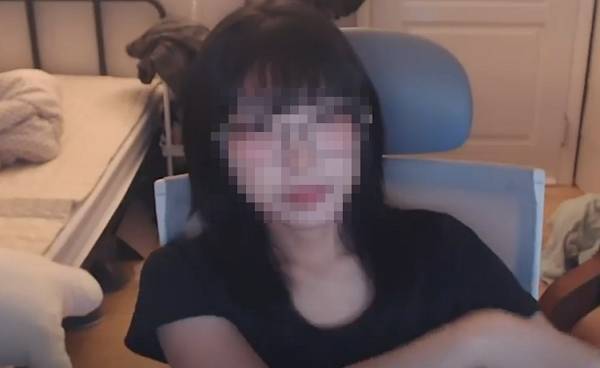 여성 스트리머 A씨. [네이버 치지직]