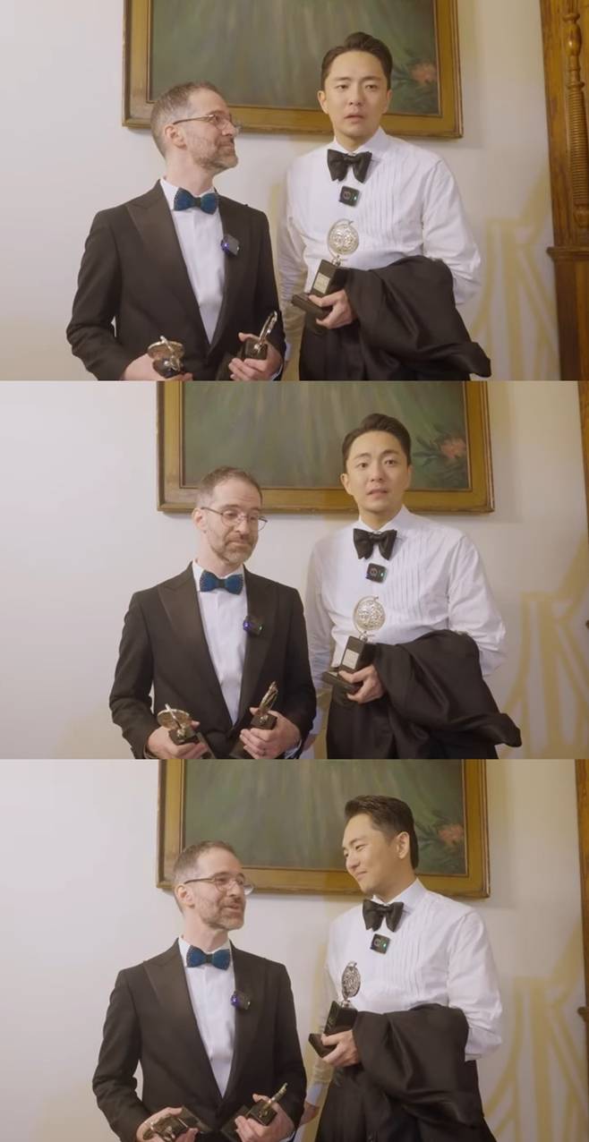 어쩌면 해피엔딩, 윌 애런슨 작곡가, 박천휴 작가