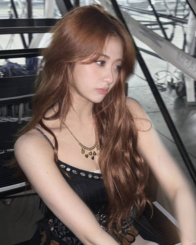 르세라핌 허윤진 인스타그램.